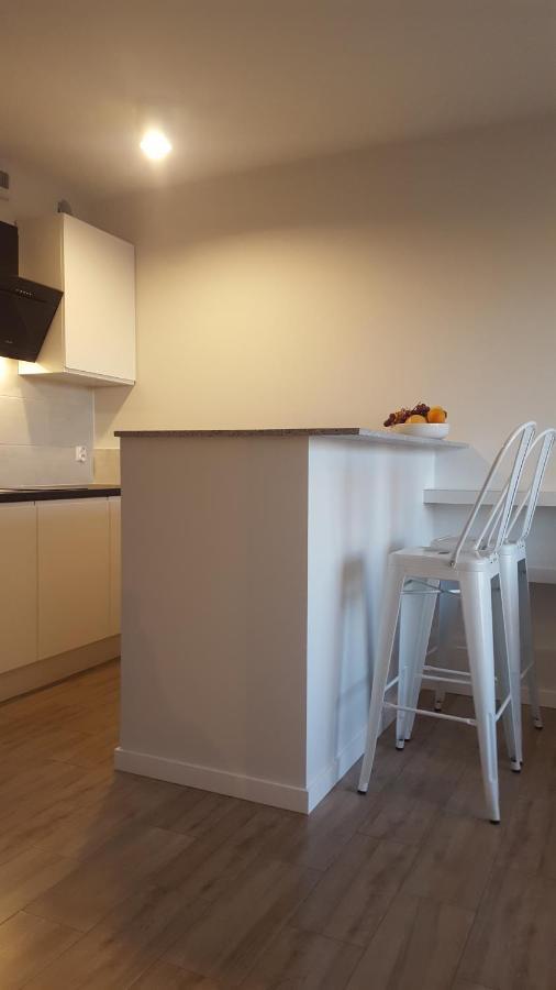 Wsrod 1000cy Swiatel - Z Parkingiem W Hali Garazowej- Duzy Balkon Z Lezakami - Piekny Widok Noca Na Panorame Tysiaclecia Apartmán Katovice