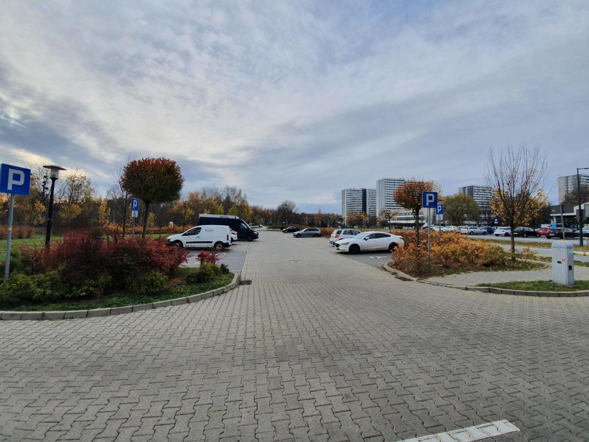 Apartment Wsrod 1000cy Swiatel - Z Parkingiem W Hali Garazowej- Duzy Balkon Z Lezakami - Piekny Widok Noca Na Panorame Tysiaclecia