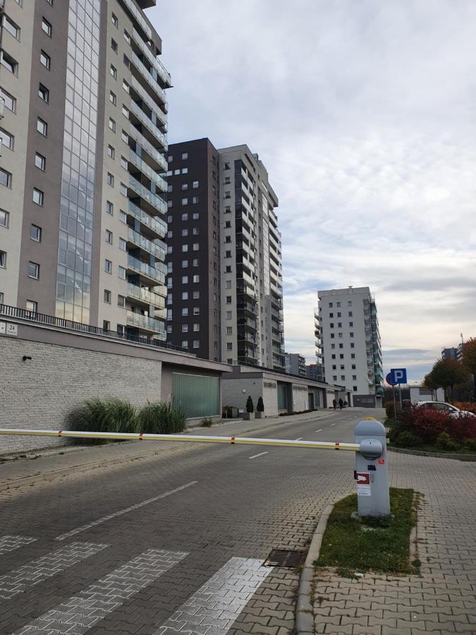Wsrod 1000cy Swiatel - Z Parkingiem W Hali Garazowej- Duzy Balkon Z Lezakami - Piekny Widok Noca Na Panorame Tysiaclecia Apartmán *