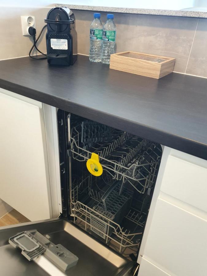 Wsrod 1000cy Swiatel - Z Parkingiem W Hali Garazowej- Duzy Balkon Z Lezakami - Piekny Widok Noca Na Panorame Tysiaclecia Apartmán Katovice