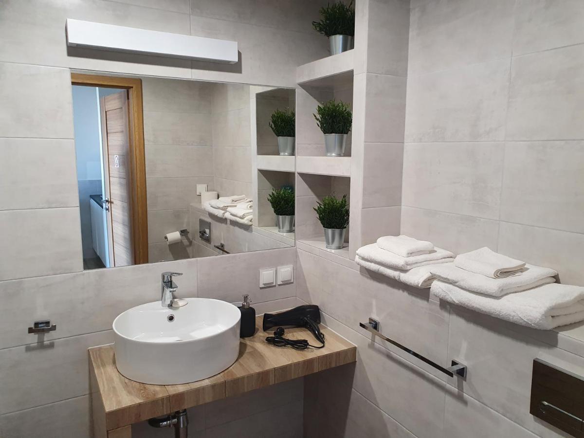 Wsrod 1000cy Swiatel - Z Parkingiem W Hali Garazowej- Duzy Balkon Z Lezakami - Piekny Widok Noca Na Panorame Tysiaclecia Apartment