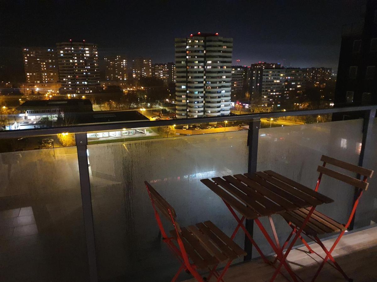 Wsrod 1000cy Swiatel - Z Parkingiem W Hali Garazowej- Duzy Balkon Z Lezakami - Piekny Widok Noca Na Panorame Tysiaclecia Apartment